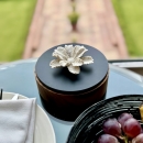 Boîte à bijoux en bois et porcelaine | Coffret rond  avec couvercle en bois laqué  - Palmi