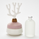 CORAL PINK & WHITE | Porcelain and acacia wood fragrance diffuser vase