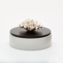 IWA | Decorative acacia wood box decorated with a ceramic flower