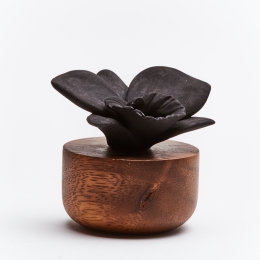 ORCHIDÉE DU NÉPAL NOIR | Porcelain and acacia wood fragrance diffuser for interiors